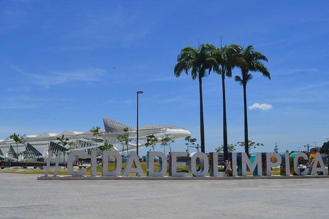 Boulevard olympique et visite guidée du Musée de demain