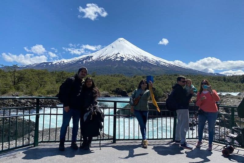 Excursion privée en croisière sur le volcan Osorno et les chutes Petrohué