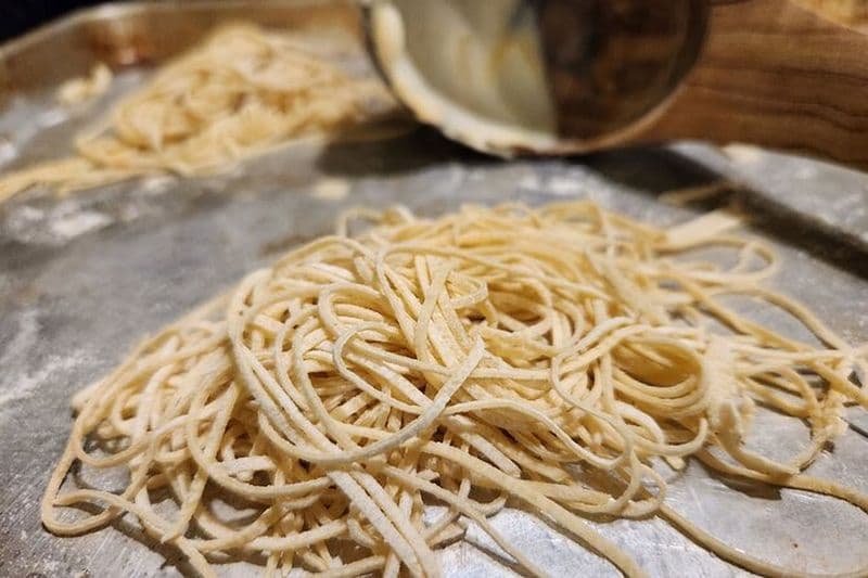 Vivez le cours de cuisine de Chicago avec une pizza ou des pâtes à plat profond