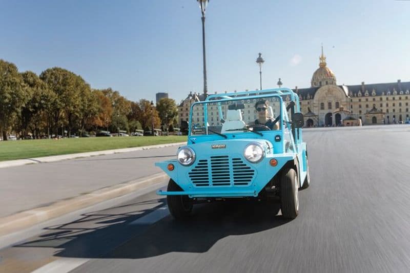 Private 3-Hour Must-See Paris Tour by Golf Cart Mini Moke