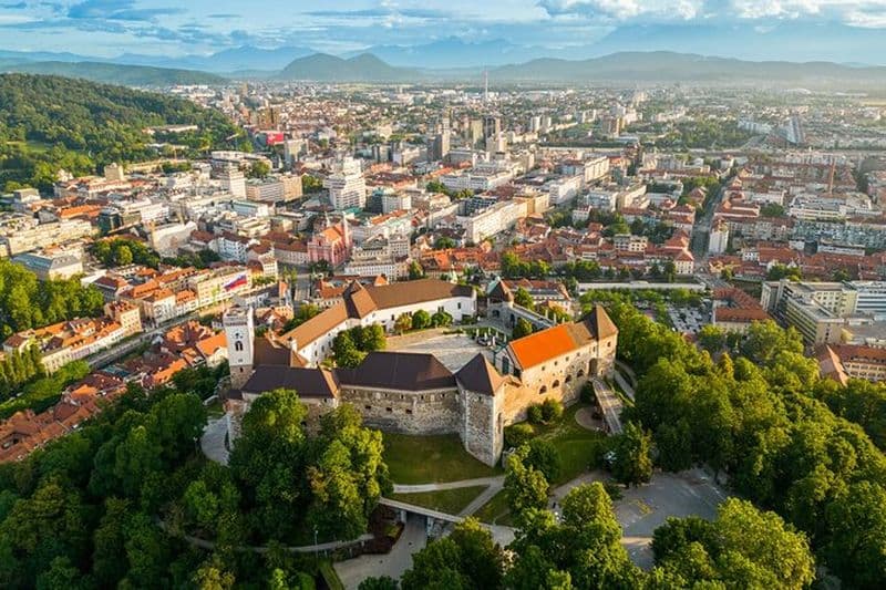 Ljubljana 2Hours and 30Minute Walking Tour avec Guide Local