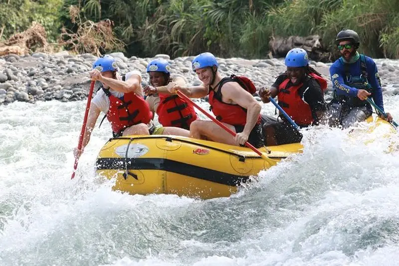 Billet Rafting en eaux vives de la rivière Balsa classe 2/3 au Costa Rica
