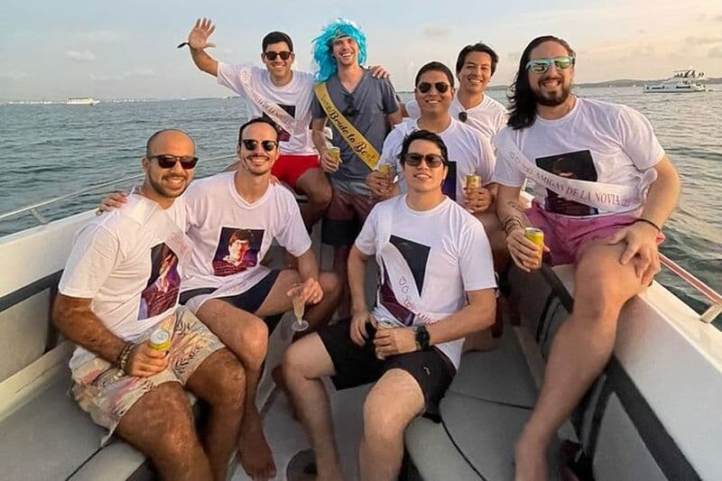 Voile privée au coucher du soleil de la baie de Carthagène