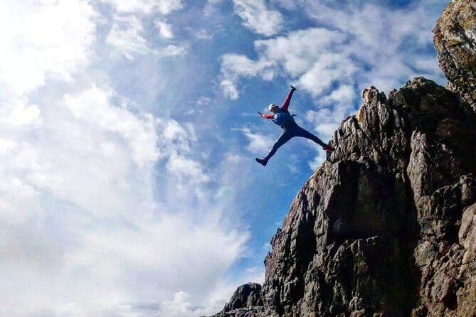 Billet Coasteering (saut de falaise, brouillage, nage sauvage) sur Anglesey