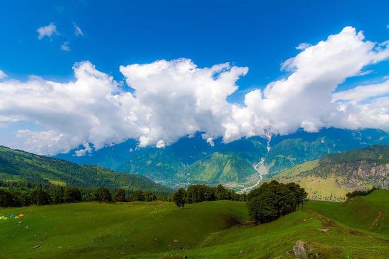 Randonnée au lac de Bhrigu et dans les prés alpins