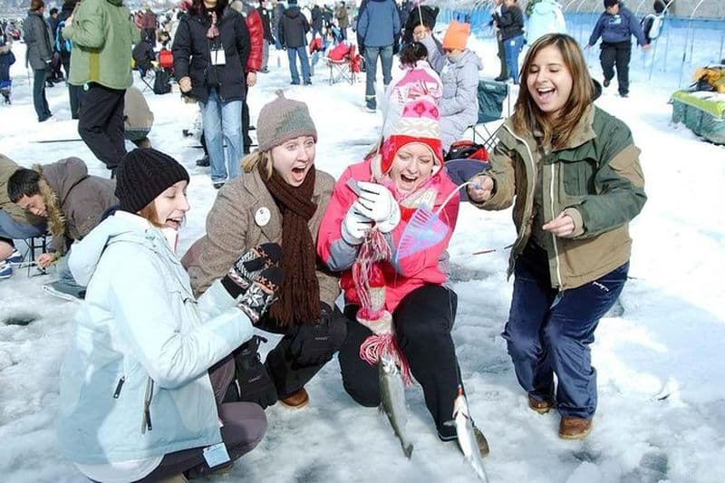 Billet Excursion de pêche sur glace - Excursion d'une journée au festival de glace Hwacheon Sancheoneo au départ de Séoul