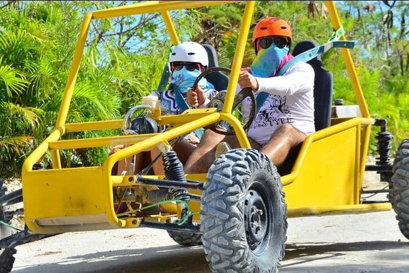 Buggy tout-terrain en petit groupe à Punta Cana