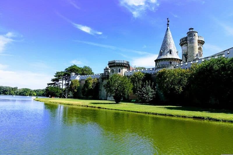 Excursion privée d'une journée : de Vienne à Laxenburg, Bratislava et Kreuzenstein