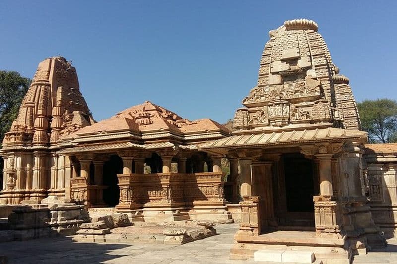 Ekling JI - Visite du temple de Nagda avec taxi