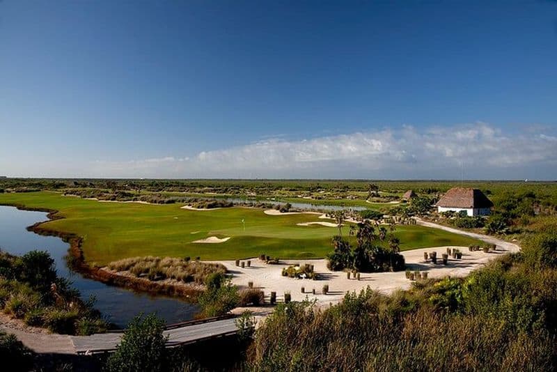 Jouez au parcours de golf Riviera Cancún