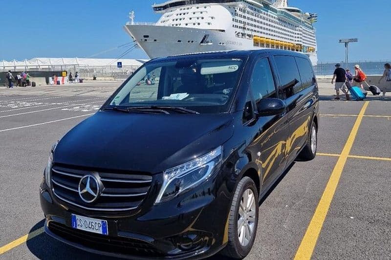 Transfert privé du port de croisière de Ravenne à Venise ou retour