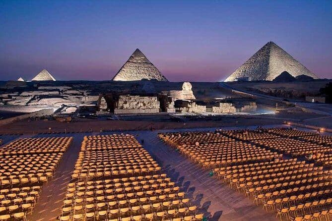 Spectacle Son et Lumière aux Pyramides d'Egypte
