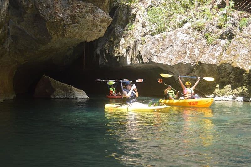 Cave Kayak & Ziplines, V.i.V.