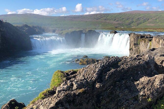 Excursion d'une journée au lac Myvatn et à la cascade Godafoss pour les navires de croisière du port d'Akureyri