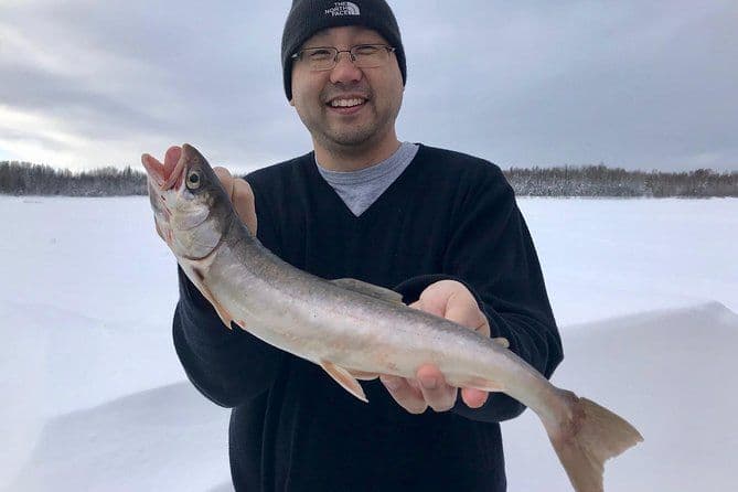 Billet Expédition de pêche sur glace de Fairbanks dans une cabine chauffée avec barbecue