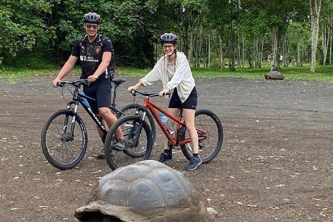 Galapagos en vélo électrique + tortues géantes