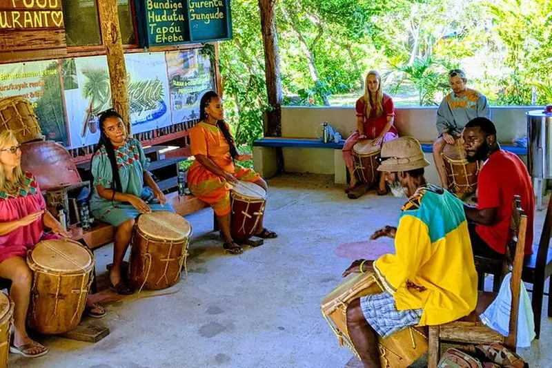 Cours de tambour et de danse Garifuna authentique à Hopkins Belize