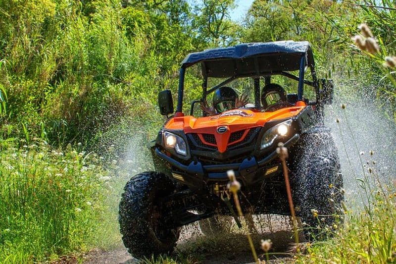 Visite en buggy saleté et poussière