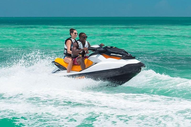 Location de jet ski à Aruba — Des aventures aquatiques passionnantes vous attendent