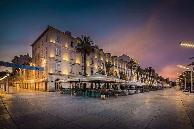 Transfert en taxi (privé) de Split (hôtels et port) à l'aéroport de Split