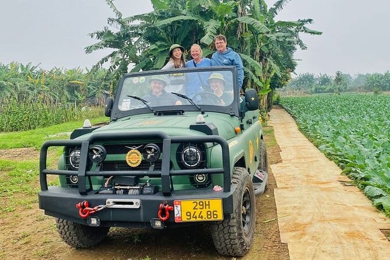 Billet Hanoi Jeep Tour: Nourriture, culture et plaisir par Vietnam Army Jeep