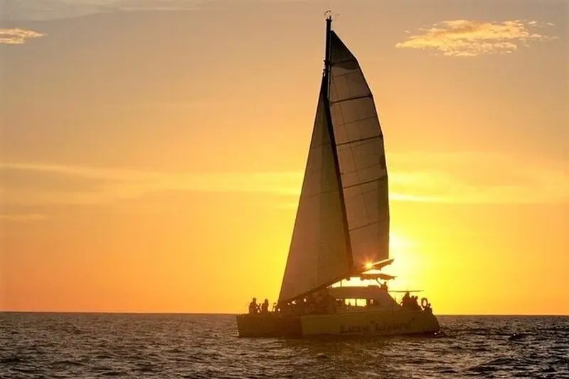 Tour en catamaran au coucher du soleil à Playa Flamingo