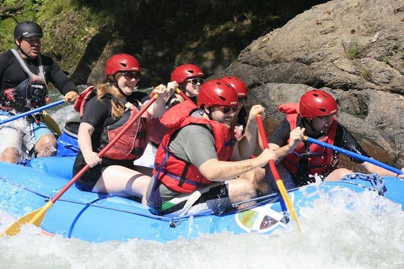 Rafting en eaux vives de classe III-IV sur le fleuve Pacuare depuis Turrialba