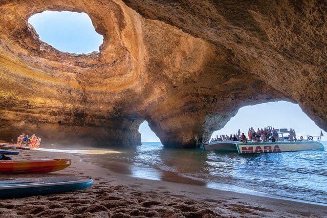 Croisière en catamaran : Grottes et le littoral de Benagil