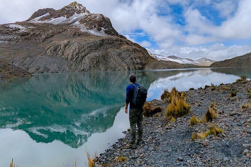 Randonnée au glacier Ventanani dans la Cordillère Royale de La Paz
