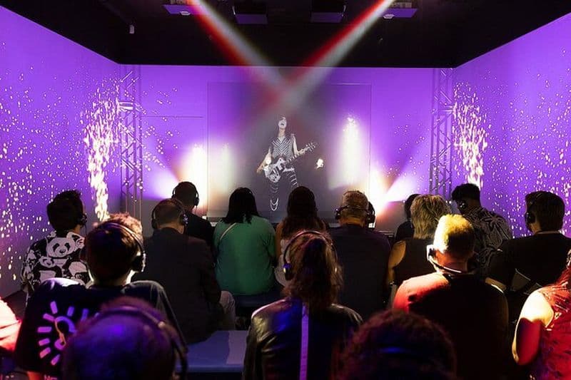 Salle des Légendes de la Guitare : Entrée au Musée du Rock Immersif