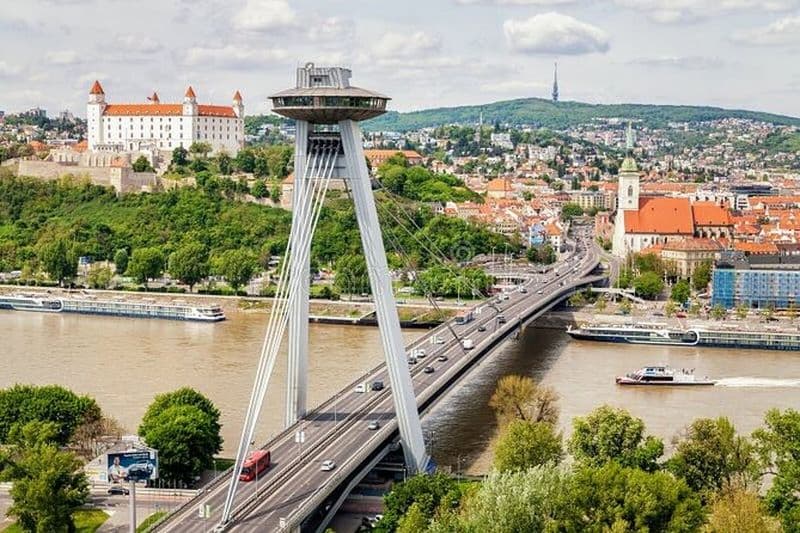 Croisière touristique sur le Danube à Bratislava au château de Devin