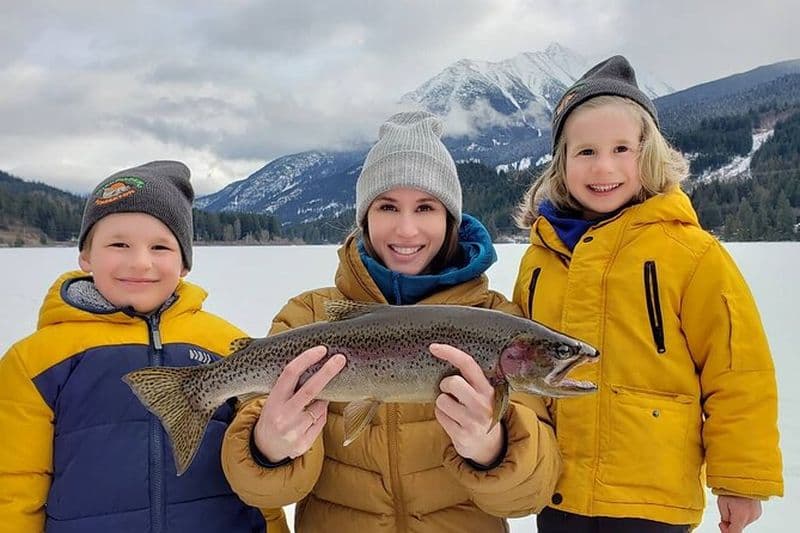 Journée complète de pêche sur glace