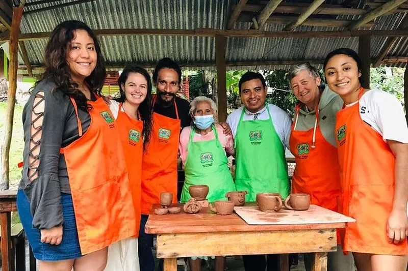 1 jour / 1 nuit Cours de céramique maya antique, hébergement et 3 repas