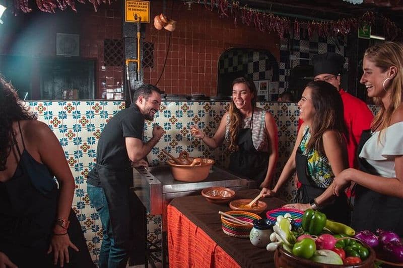 Saveurs du Mexique : cours de cuisine et visite du marché à Cancún