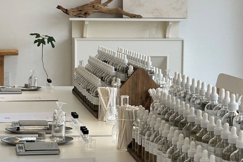 Fabriquez votre parfum K-scent : Cours moderne d'une journée à Séoul