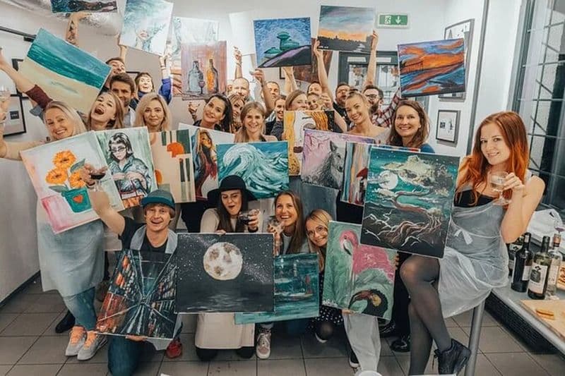 Peinture et vin avec concert live à Varsovie