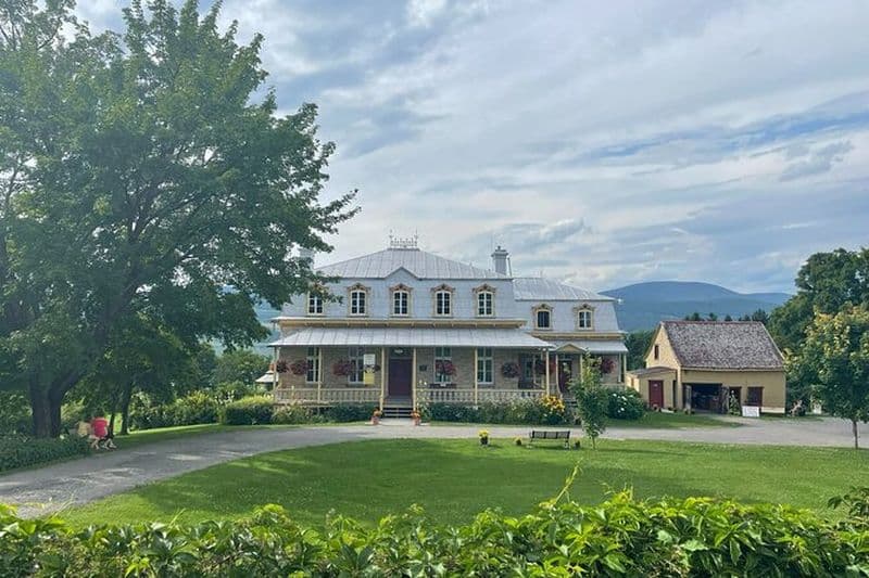 Visite personnalisée de 4 heures avec un chauffeur privé au Québec