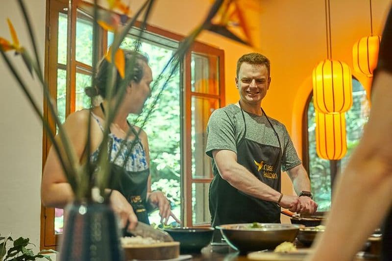 Cours de cuisine à Hanoï en villa secrète avec vues culturelles