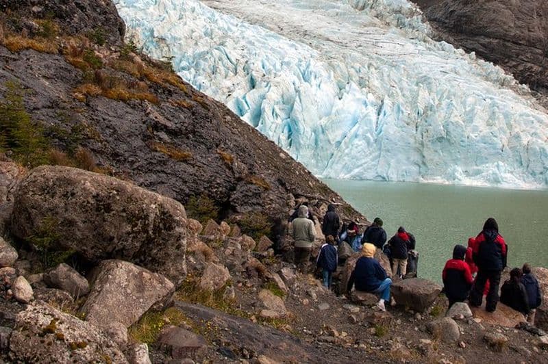 Croisière touristique des glaciers de Balmaceda et de Serrano au départ de Puerto Natales