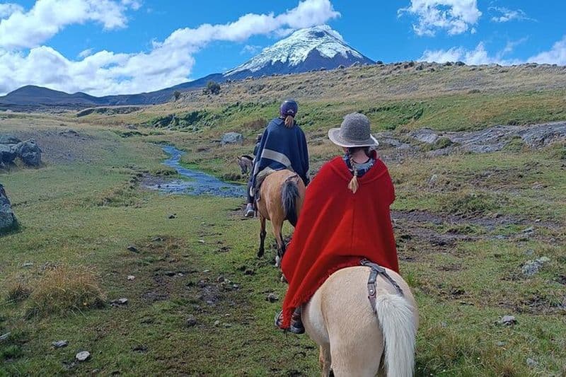 Balade à cheval et randonnée sur le volcan Cotopaxi Visite privée