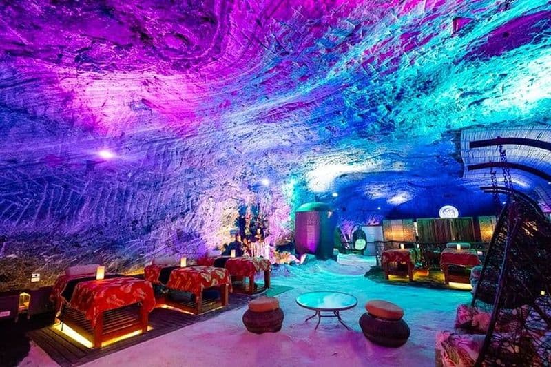 Visite de la cathédrale de sel et massage au spa souterrain