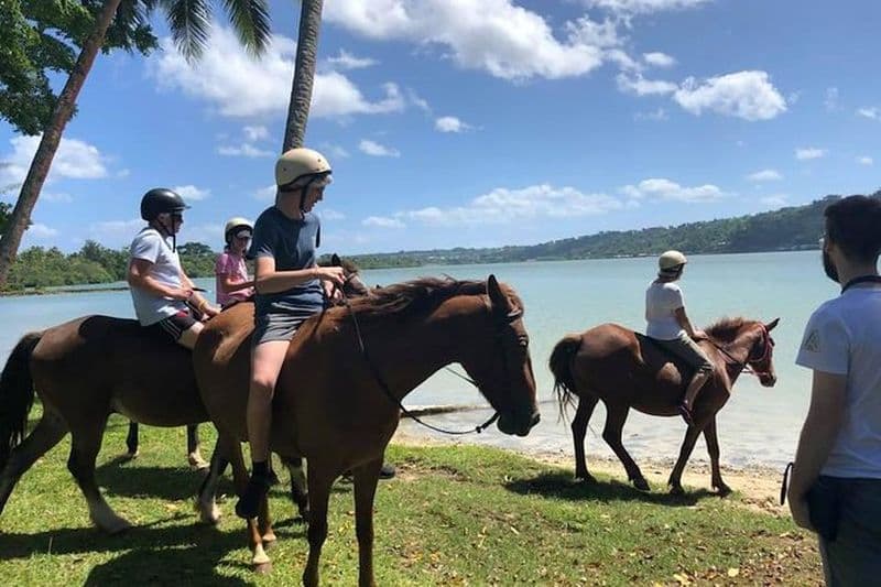 Équitation à Port Vila avec Yumi Tours