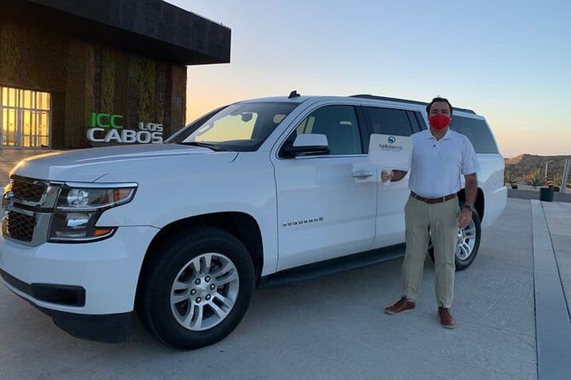 Transfert aéroport aller-retour privé tout compris à Cabo San Lucas