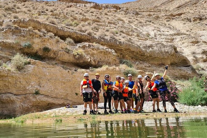 Aventure de canyoning guidée d'une journée à Wadi Salaita