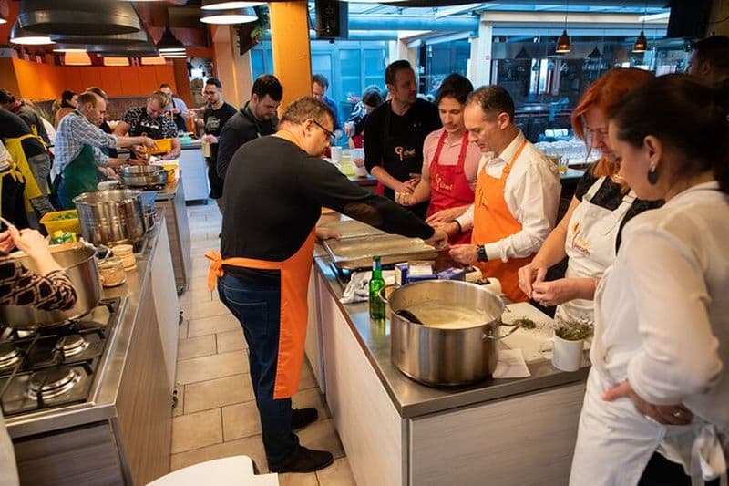 Cours de cuisine hongroise privée pour groupes à Budapest