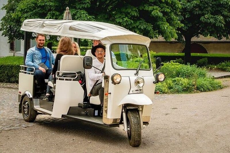 Genève : Visites des meilleurs endroits Tour Electric TukTuk 1H15 tour