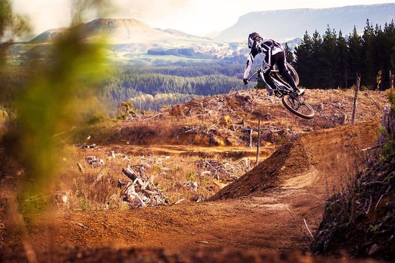 Billet Visite en VTT autoguidée d'une demi-journée à travers la forêt de séquoias de Whakarewarewa