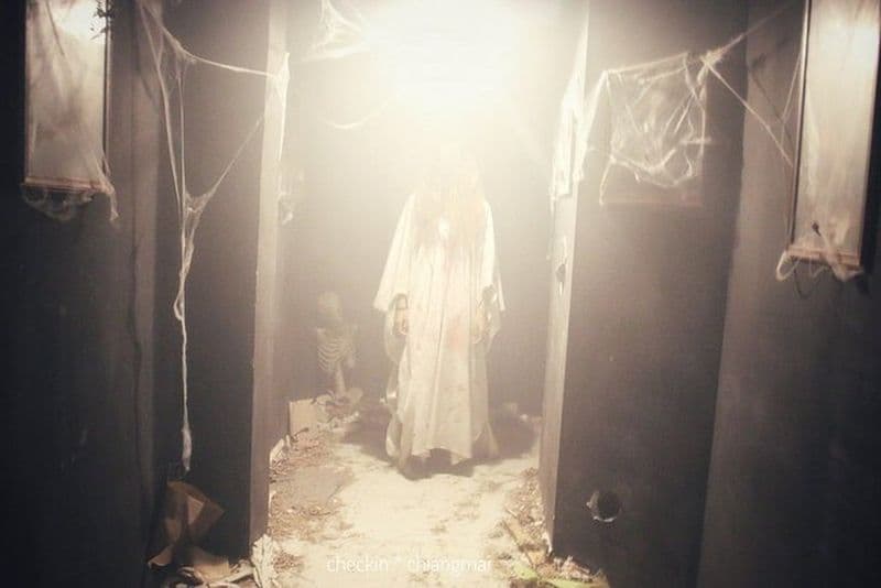 Ghost House + escape room