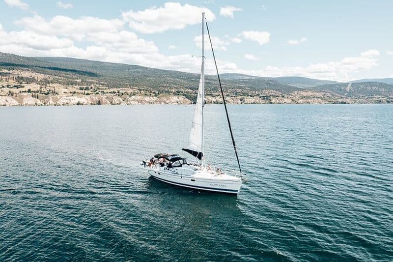 Billet Excursion à la voile au lac Okanagan au départ de Penticton et Naramata BC