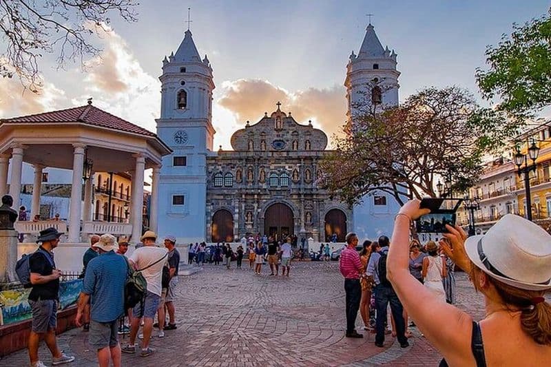 Billet Visite à pied à travers les trésors cachés et les joyaux de Casco Viejo